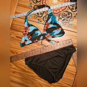 Tropical escape bikini size L top/XL bottom